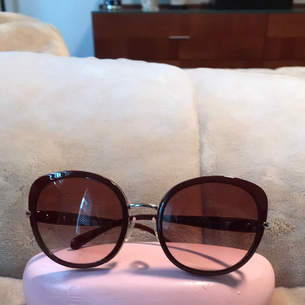 Prada woman sunglasses round cat eye burgundy